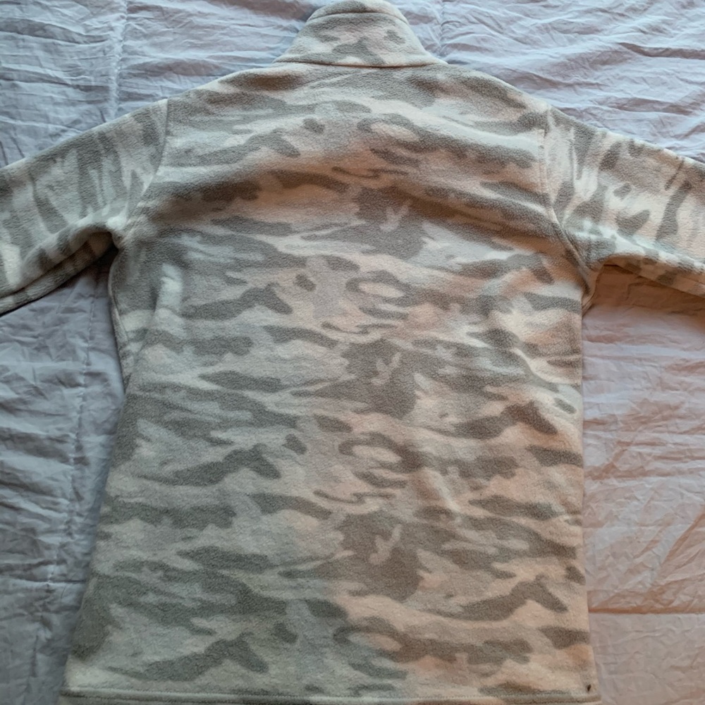 ❤️Columbia Camo Jacket - Picture 2 of 3